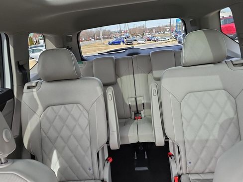 New 2026 Volkswagen Atlas SEL Premium R-Line image 17