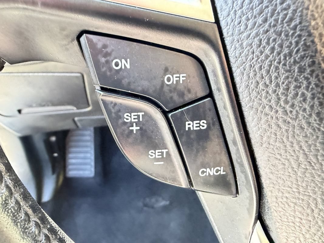Used 2022 Ford Edge Titanium AWD/4WD image 19