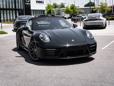 Used 2022 Porsche 911 AWD/4WD image 2