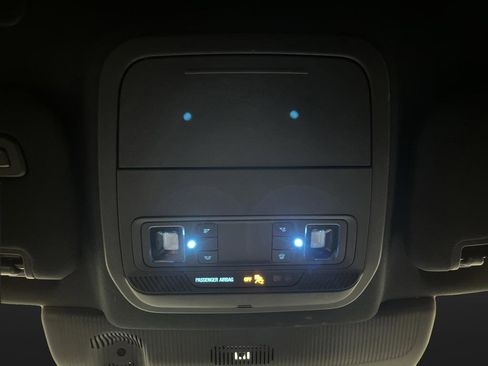 Used 2025 Ford Explorer ST-Line image 25