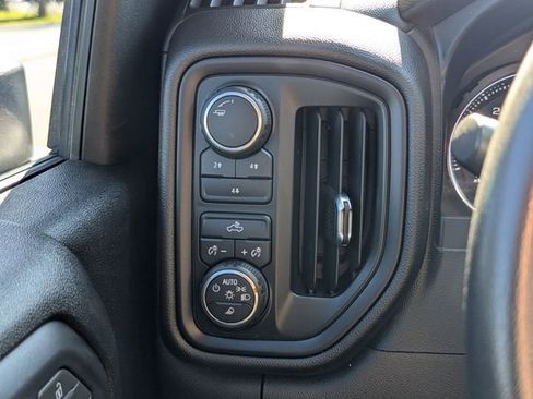 Used 2021 Chevrolet Silverado 2500 Custom w/ Custom Value Package image 22