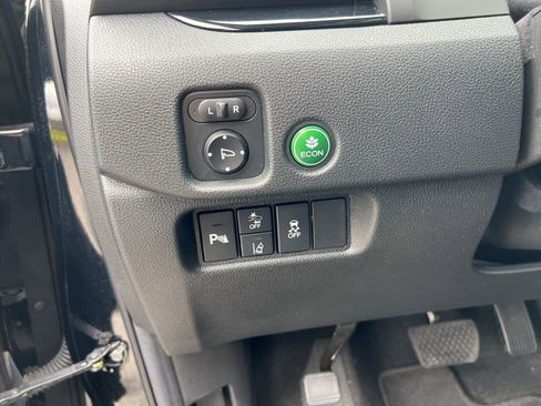 Used 2022 Honda Pilot Touring image 33