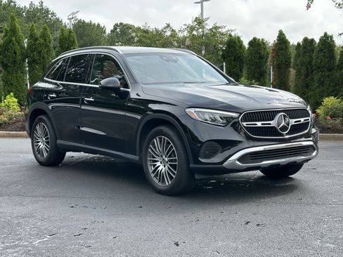 Used 2024 Mercedes-Benz GLC 300 image 2