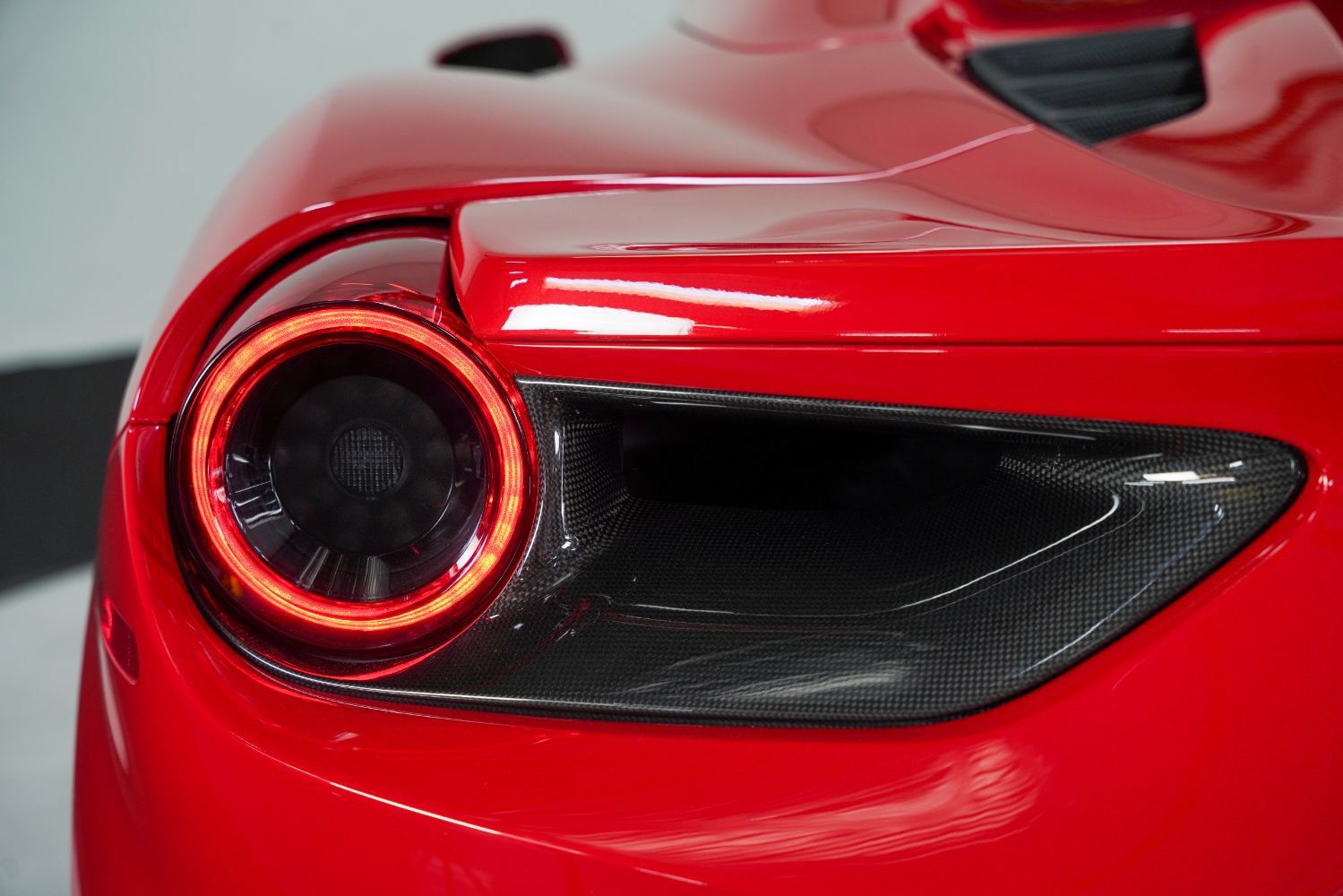 Used 2017 Ferrari 488 Spider RWD image 24