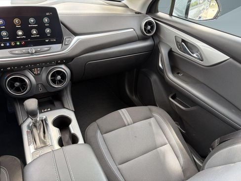 Certified 2024 Chevrolet Blazer LT w/ Convenience Package FWD image 29