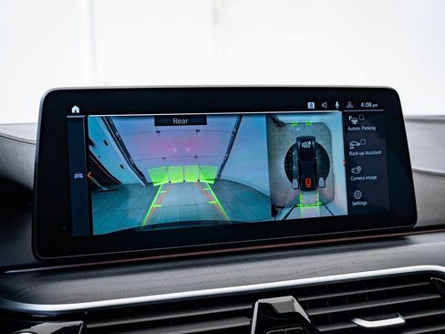 Used 2023 BMW M550i xDrive w/ Executive Package image 32