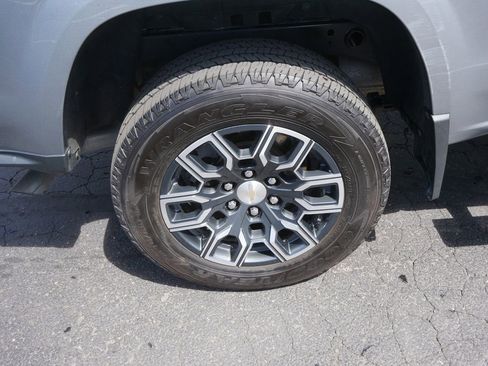 Certified 2024 Chevrolet Colorado LT w/ LT Convenience Package III AWD/4WD image 8