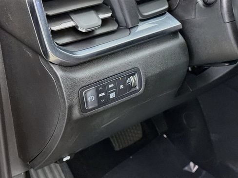 Used 2025 GMC Terrain Elevation AWD/4WD image 11