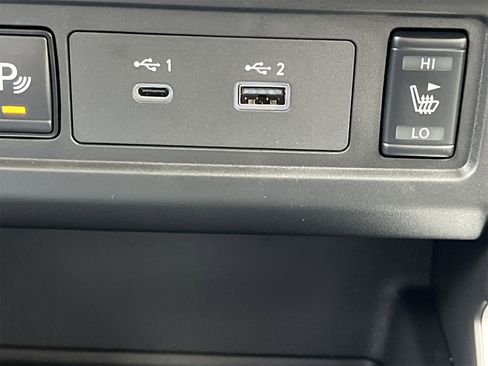 New 2025 Nissan Frontier SV w/ SV Convenience Package image 8