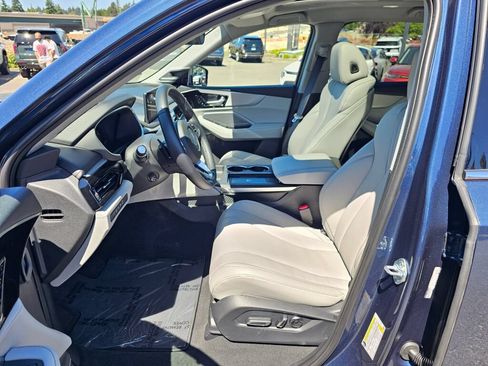 Used 2025 Acura MDX SH-AWD w/ Technology Package image 23
