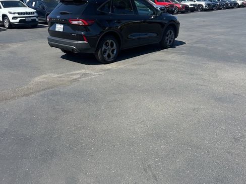 Used 2025 Ford Escape ST-Line AWD/4WD image 6