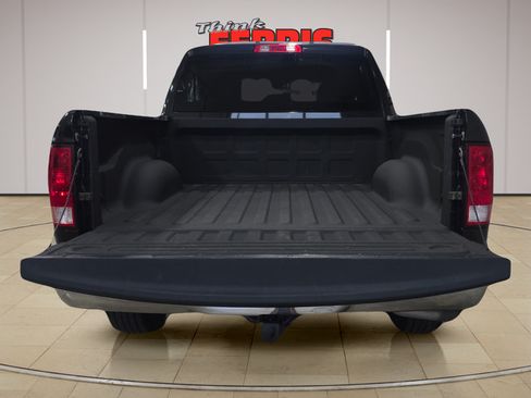 Used 2017 RAM 1500 ST w/ SXT Appearance Group AWD/4WD image 9