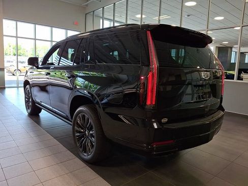 Used 2025 Cadillac Escalade Sport w/ LPO, ONYX Package AWD/4WD image 4