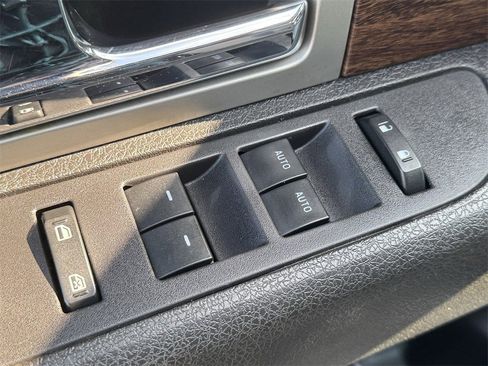 Used 2014 Ford F150 Lariat w/ Lariat Chrome Package image 19