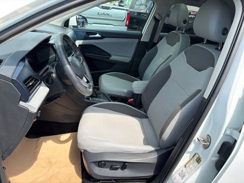 Used 2023 Volkswagen Taos SE FWD image 12