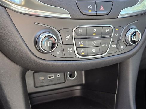 Certified 2024 Chevrolet Equinox LT image 33