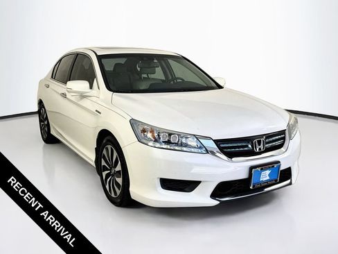 Used 2015 Honda Accord Touring image 1