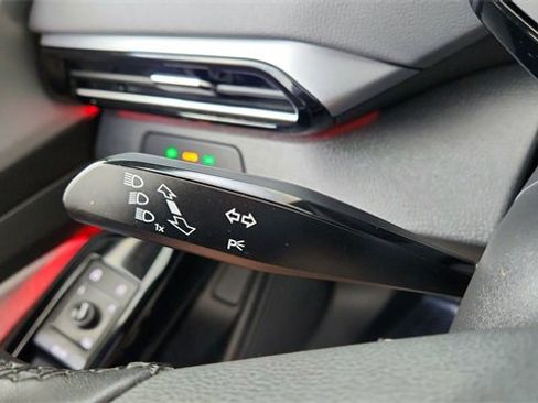 Used 2023 Volkswagen ID.4 Pro image 39