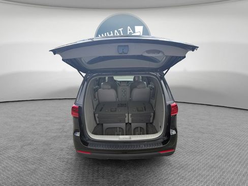 Used 2019 Kia Sedona LX FWD image 24