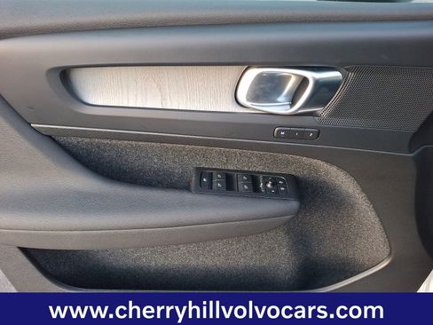 Certified 2025 Volvo XC40 B5 Core w/ Protection Package Premier image 12