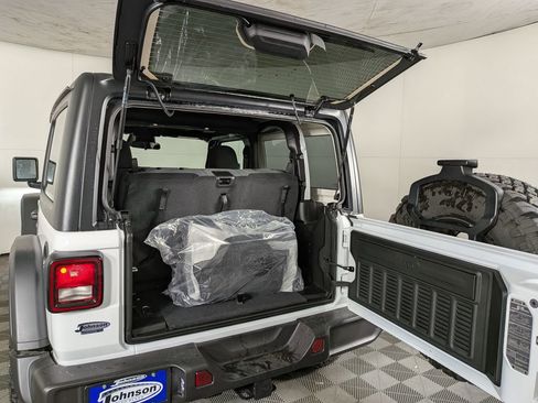 New 2026 Jeep Wrangler Sport AWD/4WD image 9