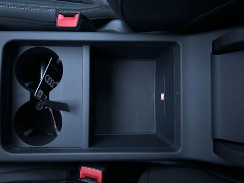 Used 2024 Audi Q5 e Premium Plus w/ Premium Plus Package image 28