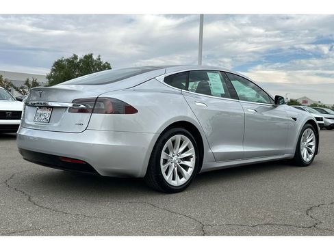 Used 2018 Tesla Model S 75D image 6