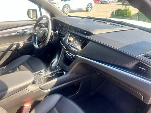Used 2023 Cadillac XT6 Luxury AWD/4WD image 12