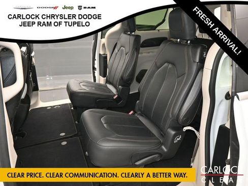 Used 2020 Chrysler Pacifica Touring-L Plus w/ Advanced Safetytec Group image 24