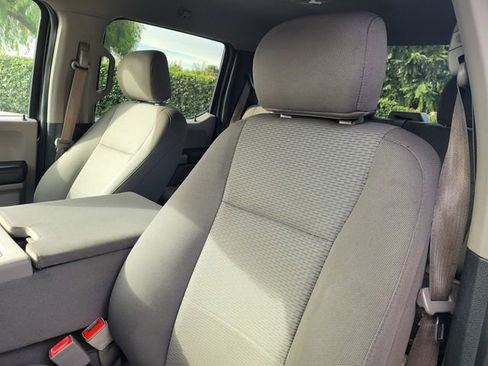 Used 2020 Ford F150 XLT image 12