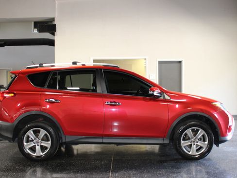 Used 2015 Toyota RAV4 XLE AWD/4WD image 3