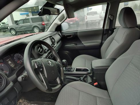 Used 2021 Toyota Tacoma SR image 10