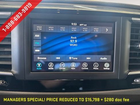 Used 2019 Chrysler Pacifica Touring-L FWD image 7