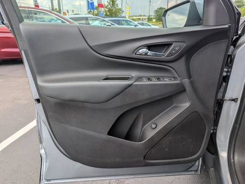 Used 2024 Chevrolet Equinox LT w/ LPO, Floor Liner Package FWD image 9