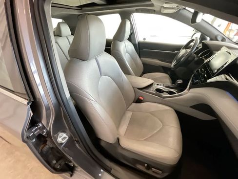 Used 2023 Toyota Camry XLE w/ Navigation Package image 25