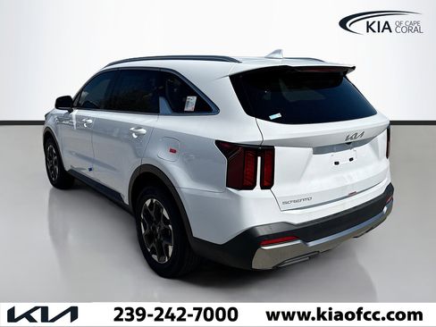 New 2026 Kia Sorento S FWD image 3