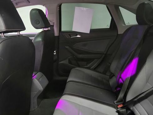 Used 2025 Volkswagen Jetta SE image 17