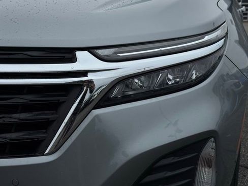 Used 2023 Chevrolet Equinox LT w/ Driver Convenience Package image 9