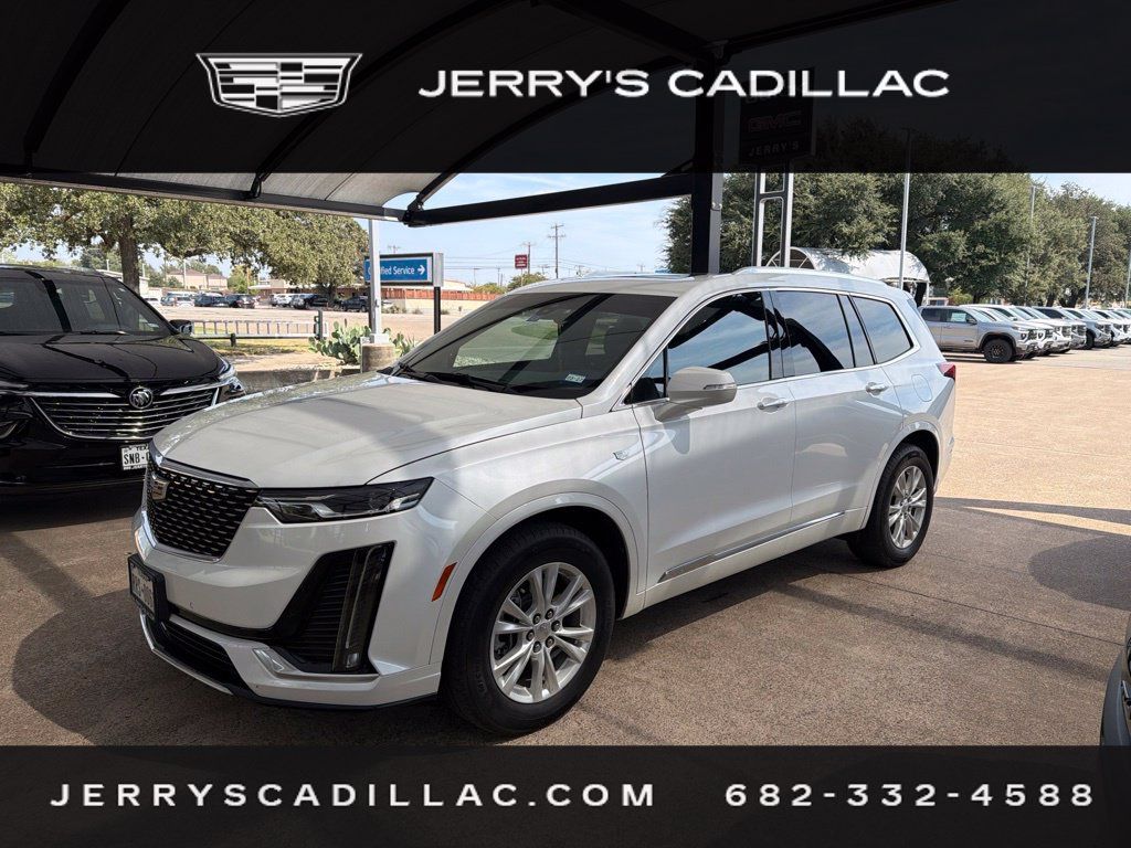 Used 2022 Cadillac XT6 Luxury FWD image 1