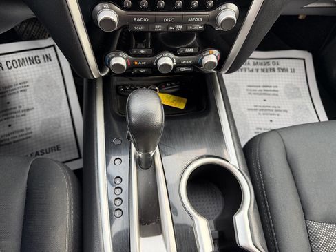 Used 2017 Nissan Pathfinder SV w/ SV Tech Package image 17