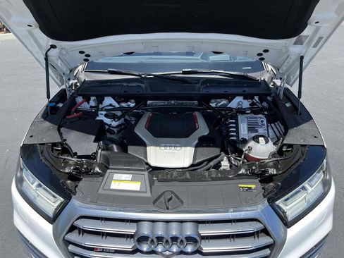 Used 2018 Audi SQ5 Prestige w/ Prestige Package image 27