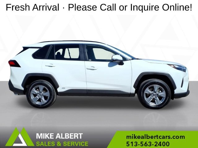 Used 2025 Toyota RAV4 XLE AWD/4WD image 8
