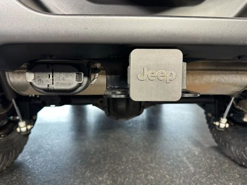 Used 2024 Jeep Wrangler Unlimited Rubicon w/ Convenience Group image 12