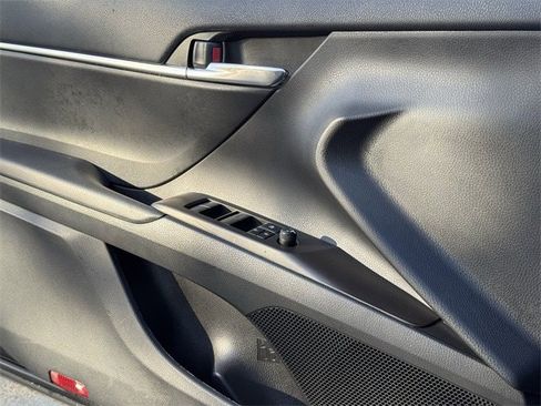 Used 2023 Toyota Camry SE image 24