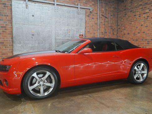 Used 2013 Chevrolet Camaro SS w/ RS Package RWD image 7