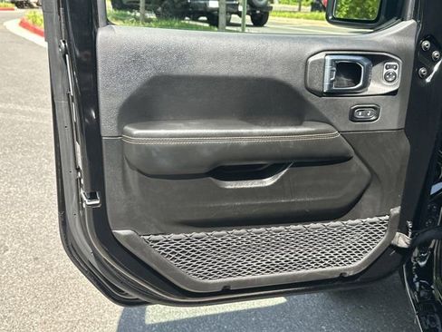 Certified 2025 Jeep Wrangler Unlimited Sahara w/ Safety Group AWD/4WD image 10