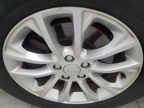 Used 2020 Jeep Cherokee Latitude image 31