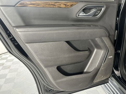 Used 2021 Chevrolet Tahoe Premier w/ Premium Package RWD image 29