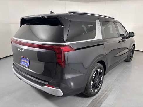 New 2026 Kia Carnival EX FWD image 8