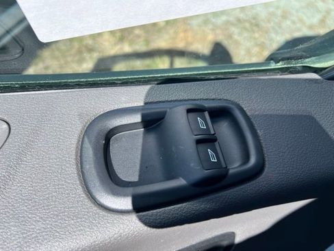 New 2024 Ford E-Transit Low Roof image 23
